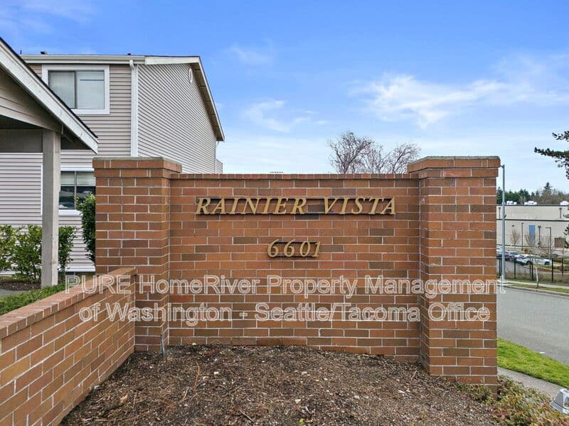 Tacoma House: 6601 S 8th St