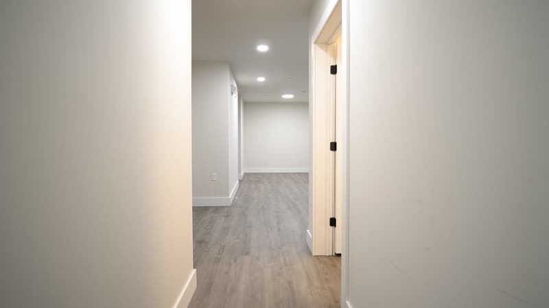 Burlington Condo: 15 Hungerford Terrace, Unit 4
