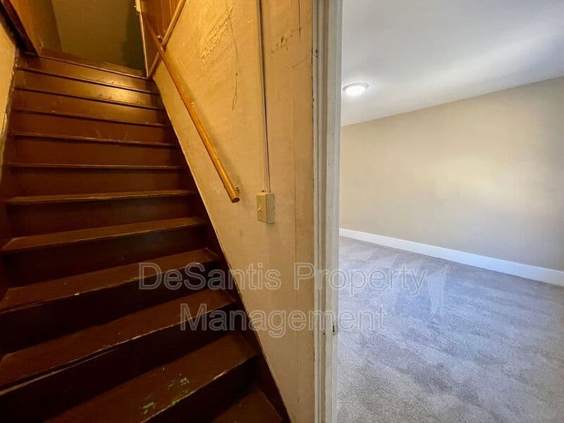 Brackenridge House: 724 East 7th Avenue