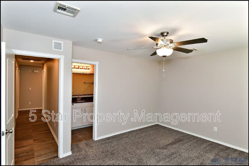 Horizon City House: 963 Aircoupe Way !!