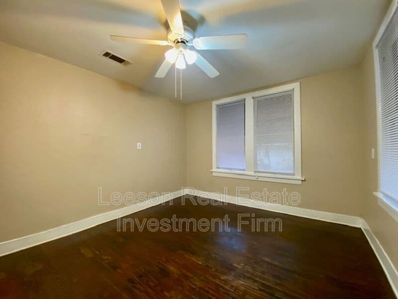 Shreveport House: 135 E Olive Street