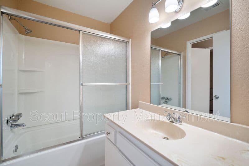 Murrieta Townhome: 28911 Calle del lago