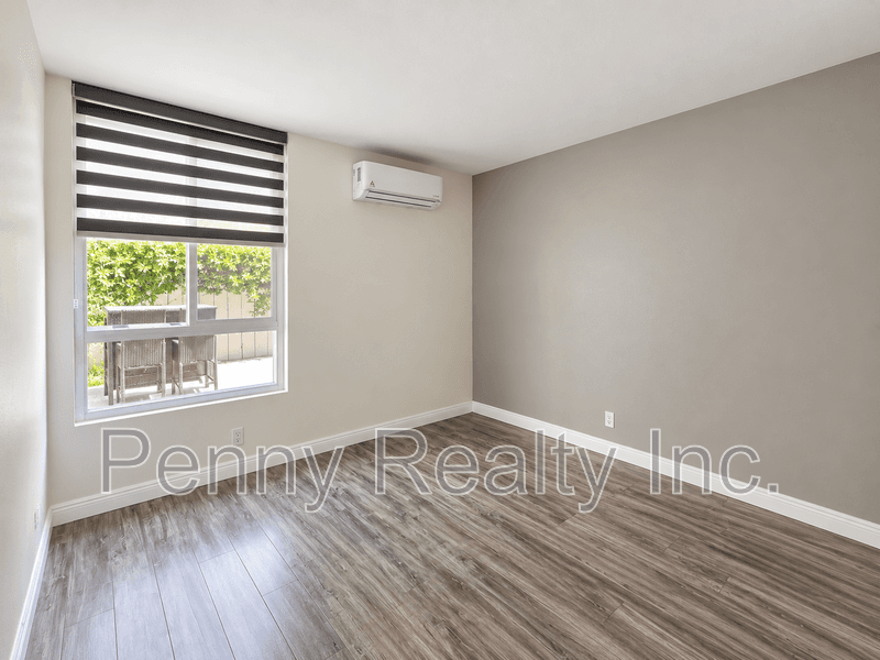 San Diego Condo: 5540 Lindo Paseo