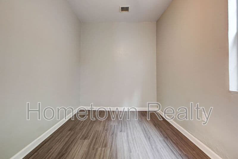 Oklahoma City House: 1801 E Madison Street