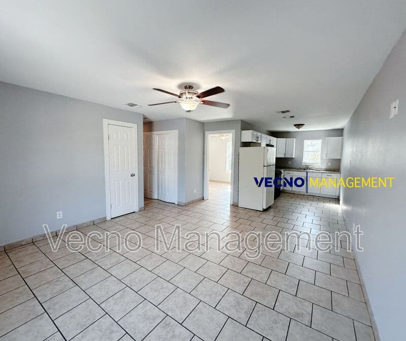 San Antonio Condo: 135 Nopal Street - 201
