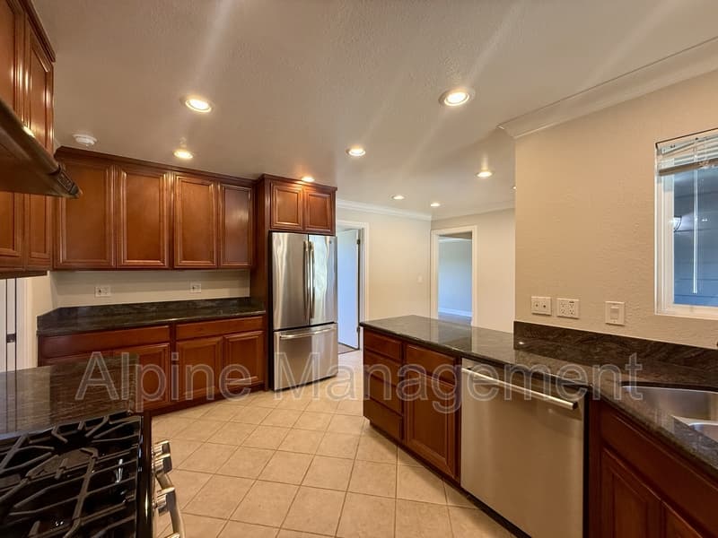 Burlingame House: 2917 Arguello Drive - Main
