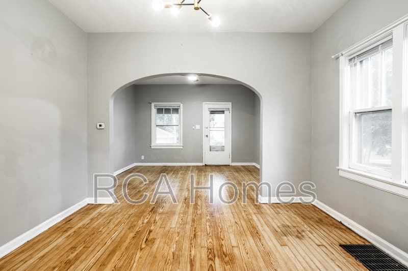 Indianapolis House: 1046 Bradbury