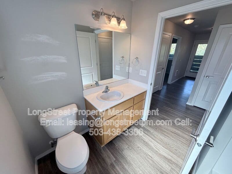 Keizer Apartment: 3655 Pleasant View Dr NE