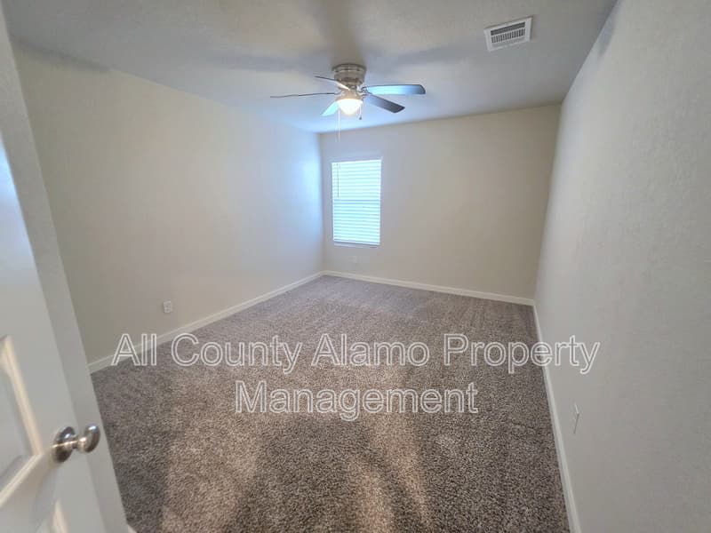 San Antonio House: 12334 Tower Forest