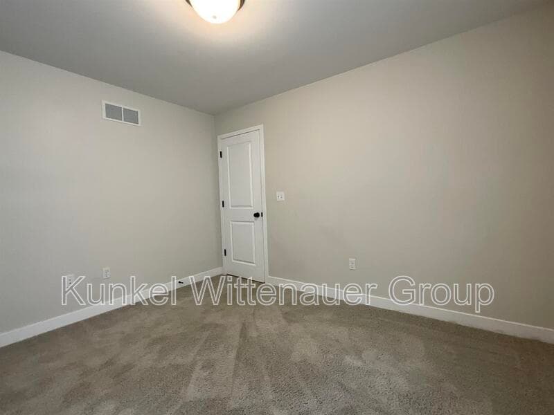 Fairview Heights Condo: 808 Applewoood Creek Drive