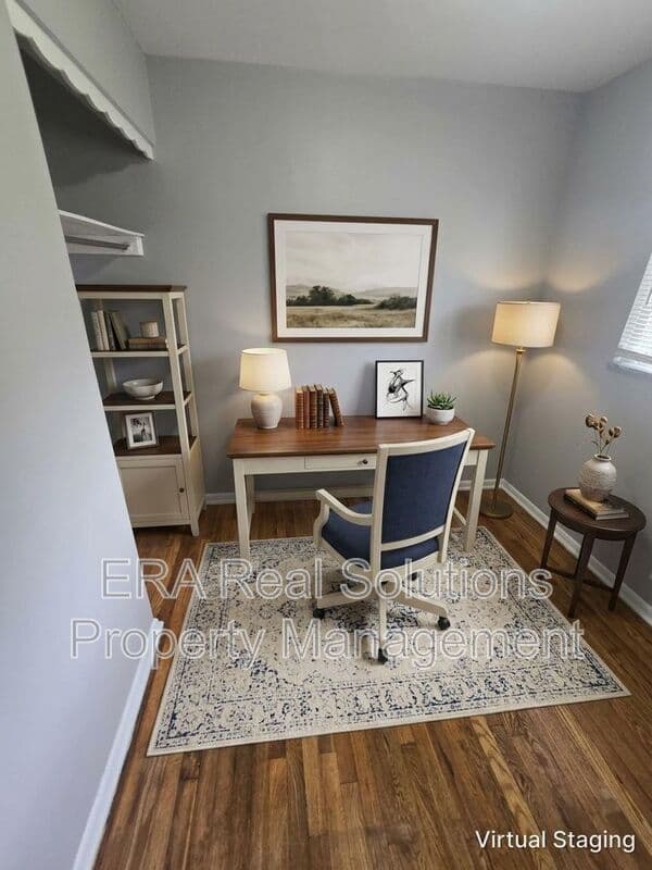 Columbus House: 1494 Selkirk Road