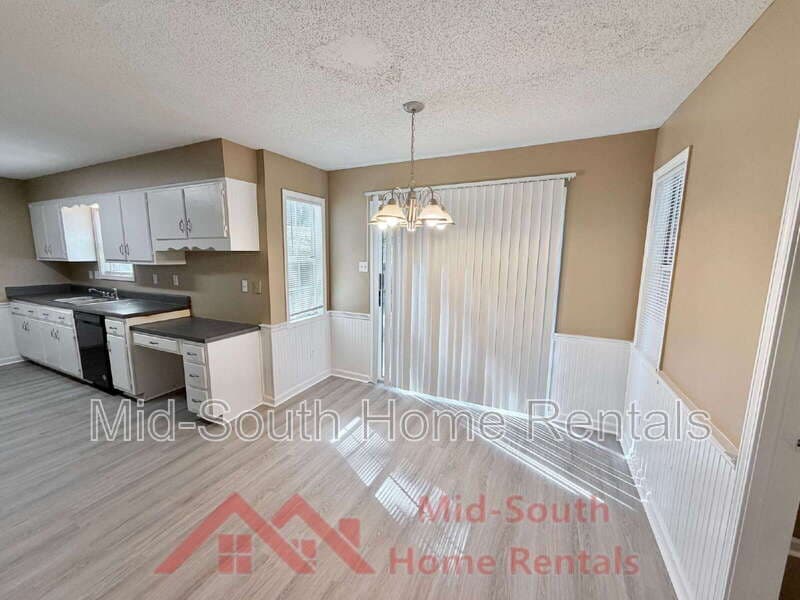 Memphis House: 5667 Crievewood Dr