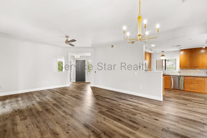 Scottsdale House: 15252 N 100th St
