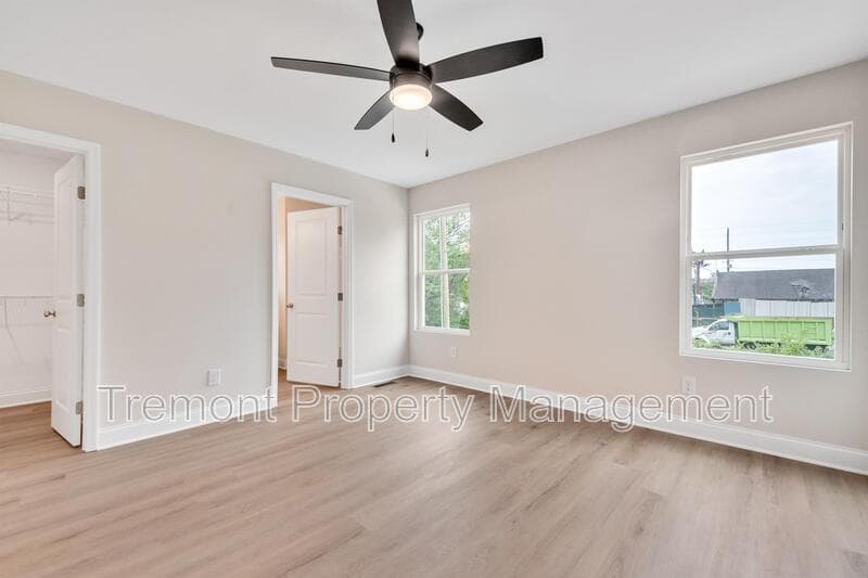 Chattanooga House: 2470 East 21st Street