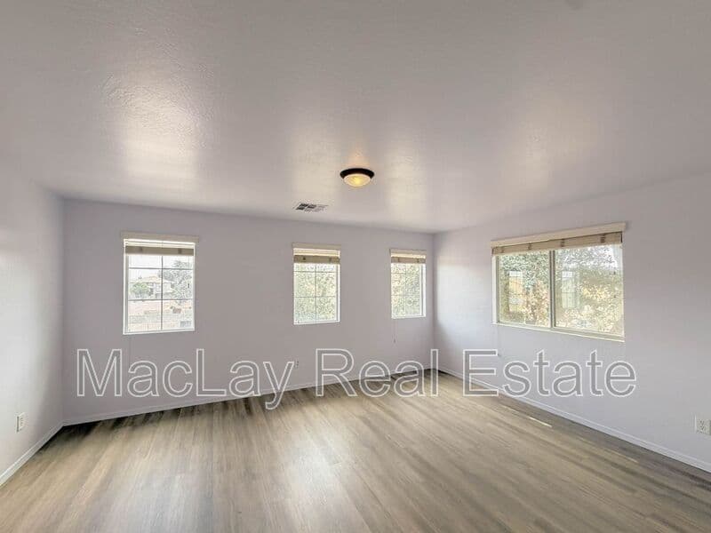 Phoenix House: 5216 W Albeniz Pl