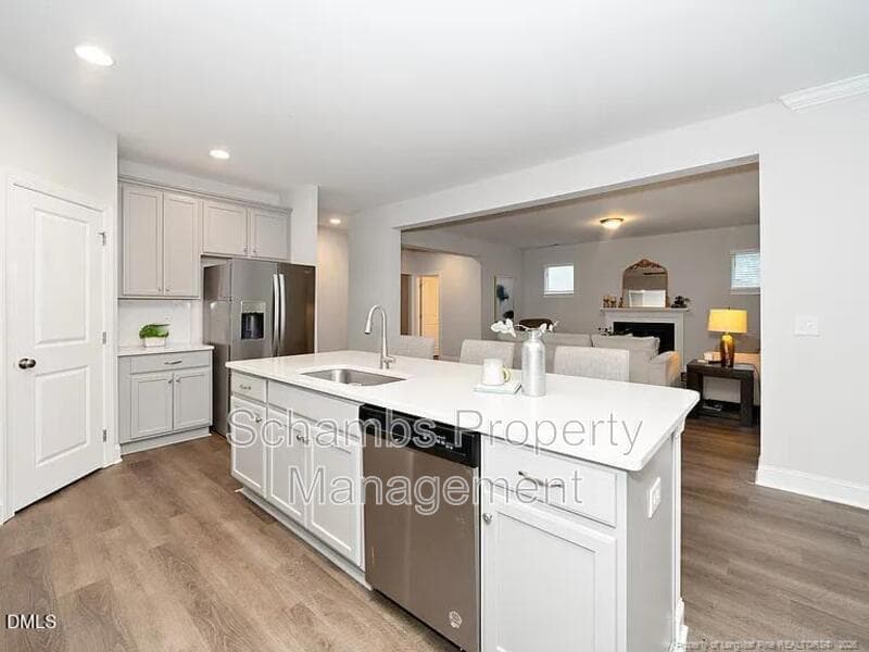 Fuquay Varina House: 1425 Queen Trigger Dr