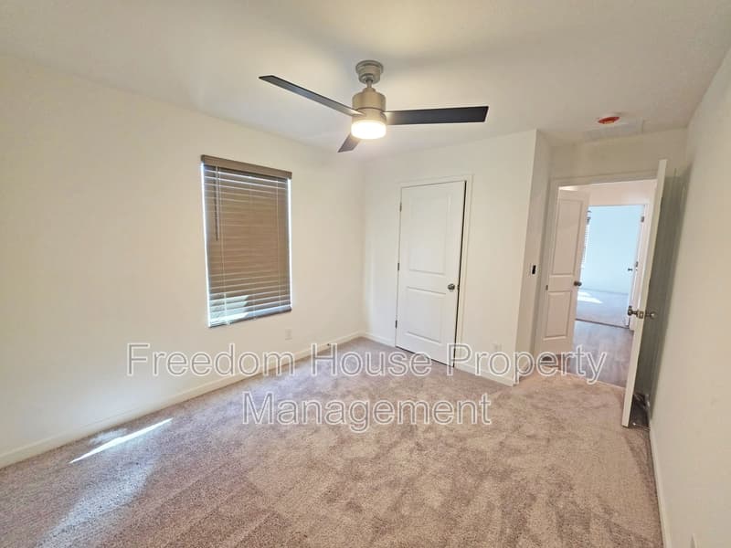 Pahrump House: 766 Makenna Rain Drive