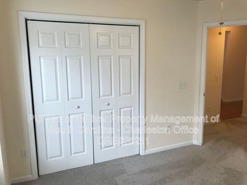 Summerville House: 414 Decatur Dr