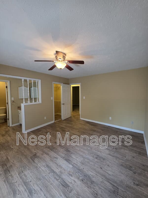 Fayetteville House: 7172 Evanston Street