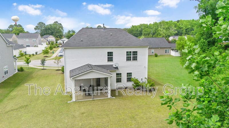Angier House: 121 Barnwell Loop