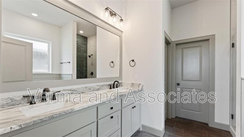 Centerton House: 1221 Mammoth St