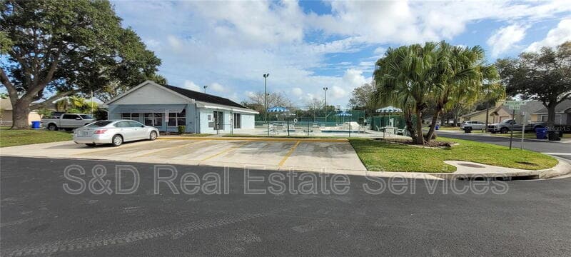 Lakeland House: 2118 Sandy Hook