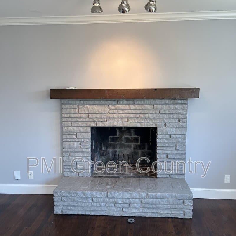 Tulsa House: 5428 E 25th Pl