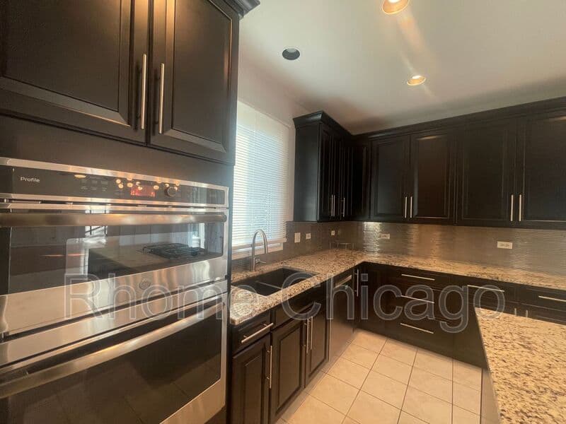 Carol Stream House: 1034 Idaho St.