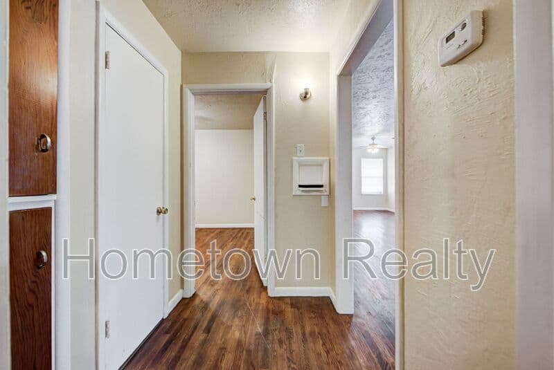 Oklahoma City House: 7201 S Walker Ave