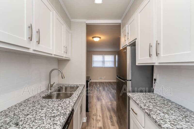 Augusta House: 1602 Johns Road