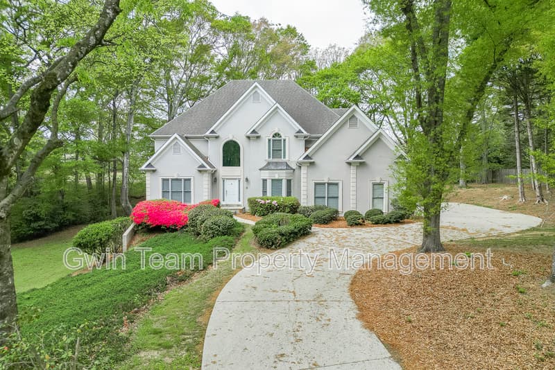 Duluth House: 9345 Riverclub Pkwy