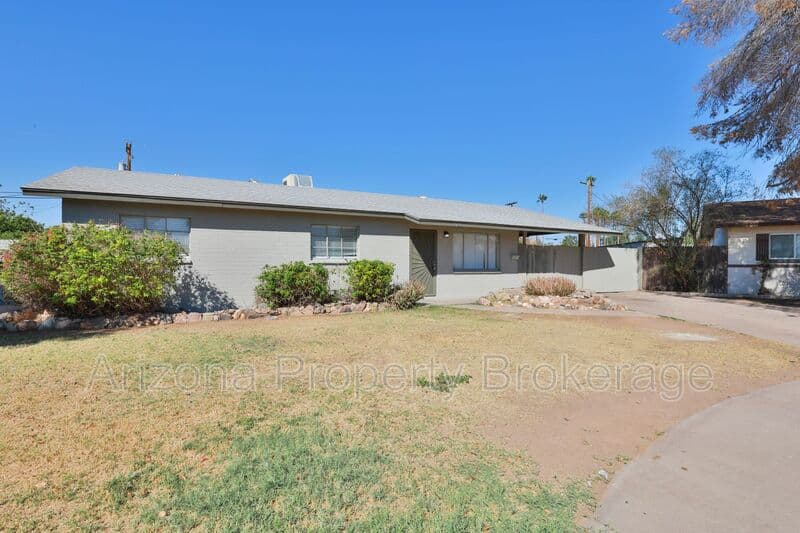 Mesa House: 1026 S. Grand