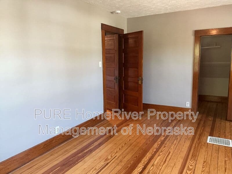 Omaha House: 3403 Arbor St