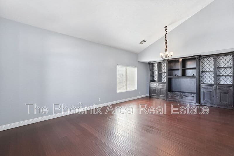 San Tan Valley House: 2669 W Quick Draw Way