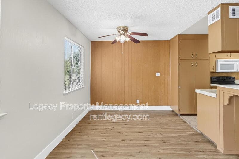 Sacramento Condo: 4424 Greenholme Dr