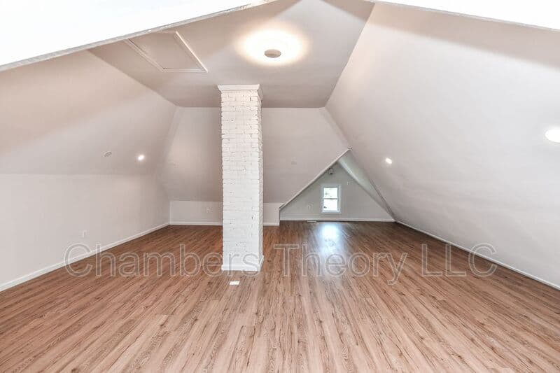 Dunn Loring House: 2415 Sandburg St