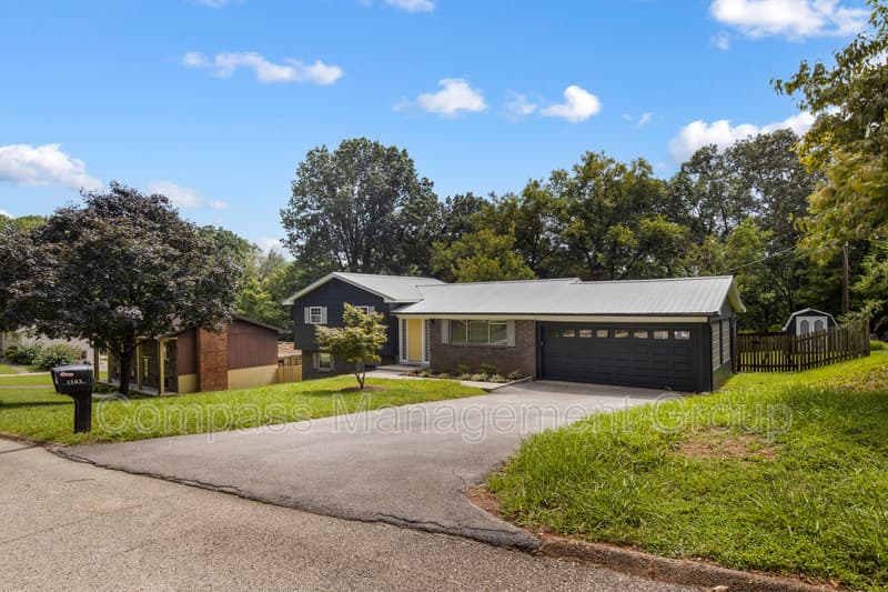 Knoxville House: 1505 Aldenwood Lane
