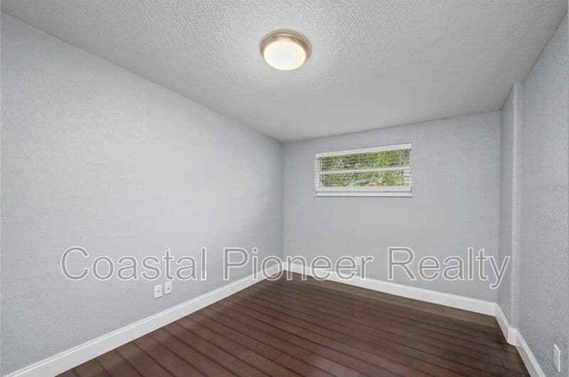 Tampa House: 1520 S Church Ave