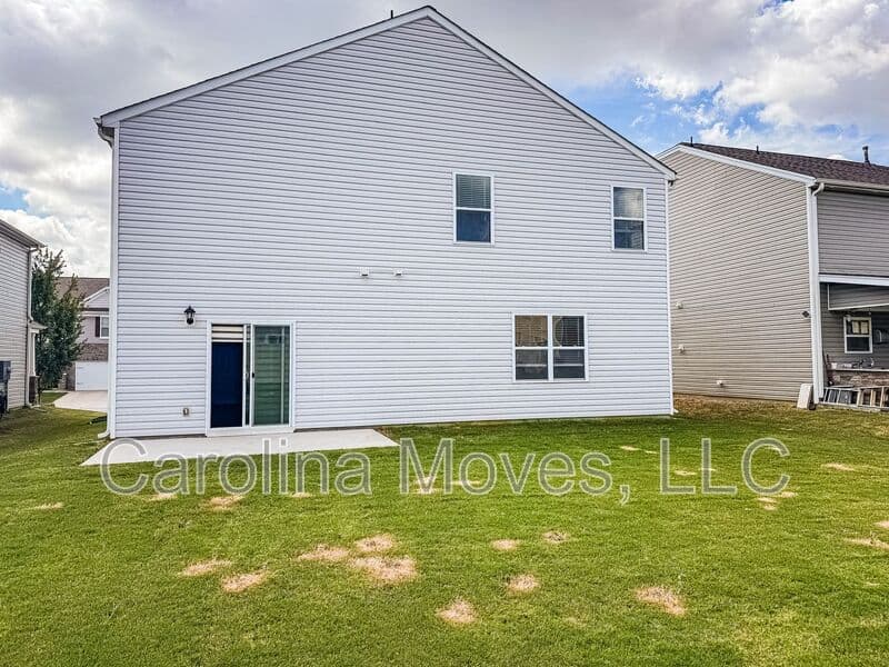 Greer House: 6 Corbel Dr