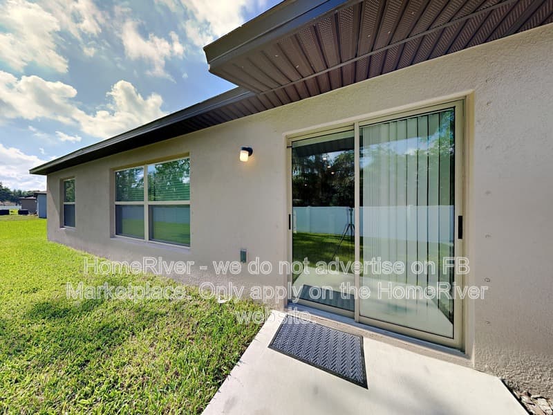 Riverview House: 10318 Scarlett Skimmer Dr