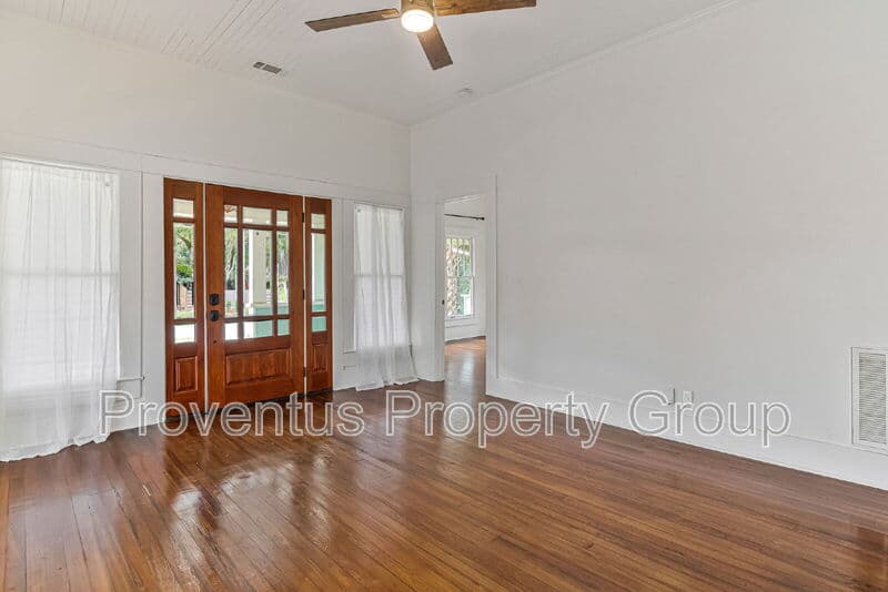 Pensacola House: 904 North 16th Avenue
