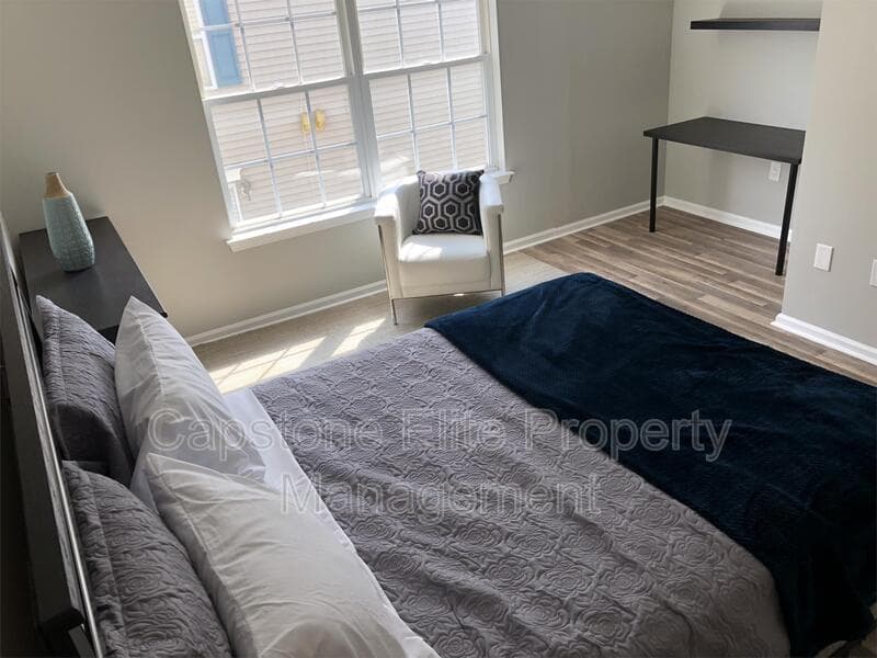 Newark Condo: Society Hill Quad - Master Suite