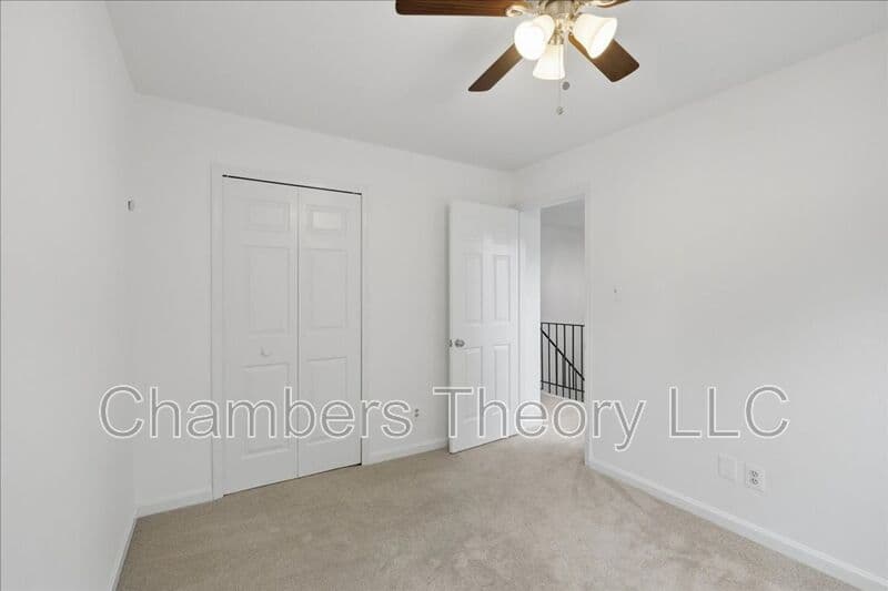 Arlington Condo: 2101 N Rolfe St