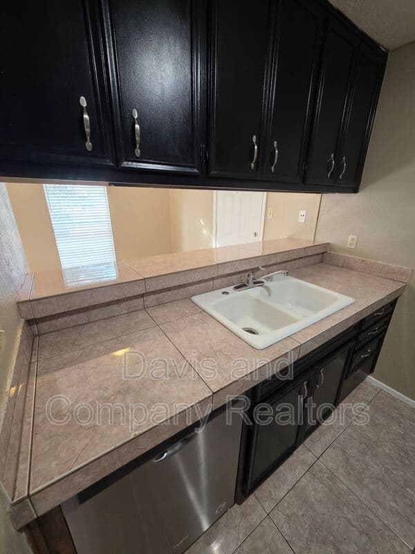Midland Condo: 4802 Country Club Dr