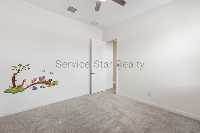 Laveen House: 4019 W Piedmont Rd