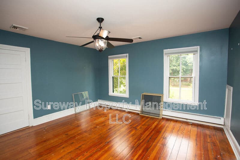 Medford House: 16 Union St