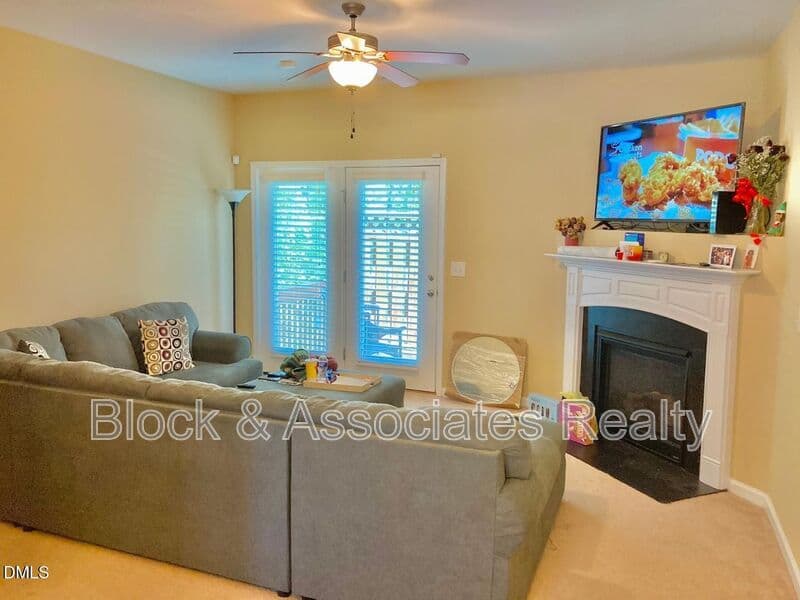 Durham House: 3006 Courtney Creek Blvd