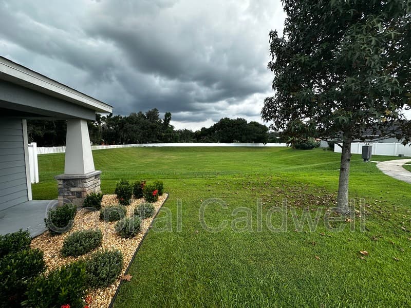 Seffner House: 201 Serena Ridge Dr