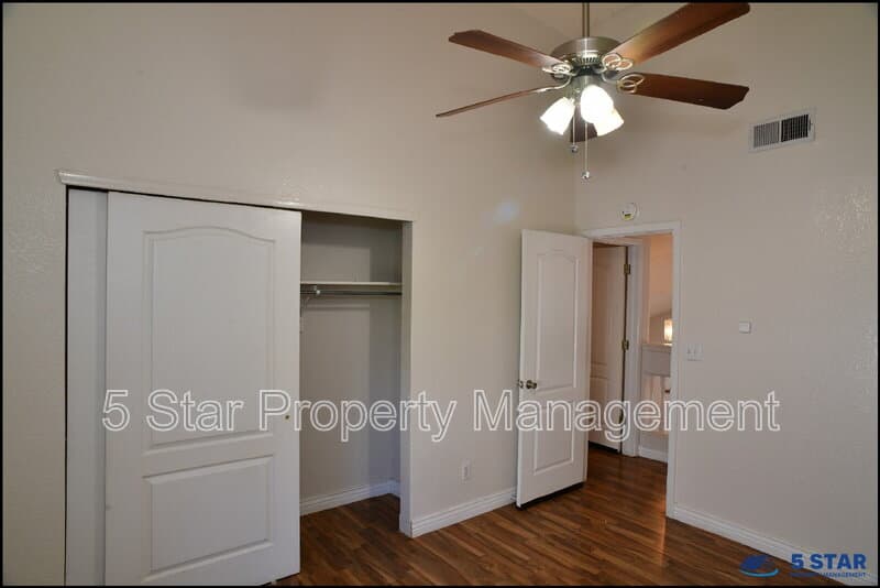 El Paso House: 12062 Ben Proctor Dr