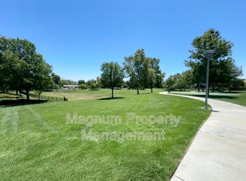 Menifee House: 33602 Magnetite St.